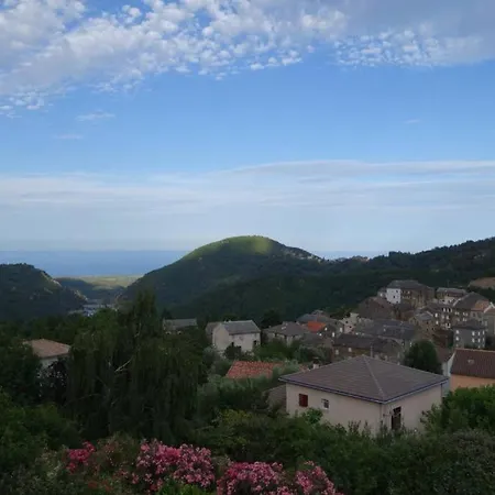 Corse Entre Terre Et Avec Vue Magnifique. Pietra-di-Verde